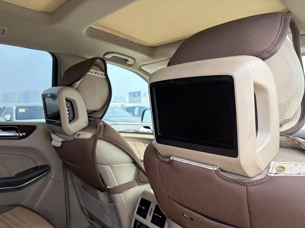 Mercedes-Benz GL-Class — миниатюра 17