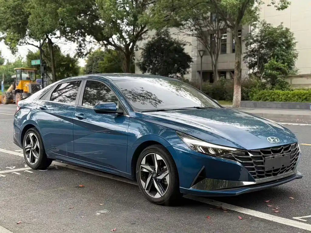 Hyundai Elantra — миниатюра 3