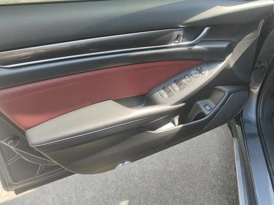 Honda Accord — миниатюра 7