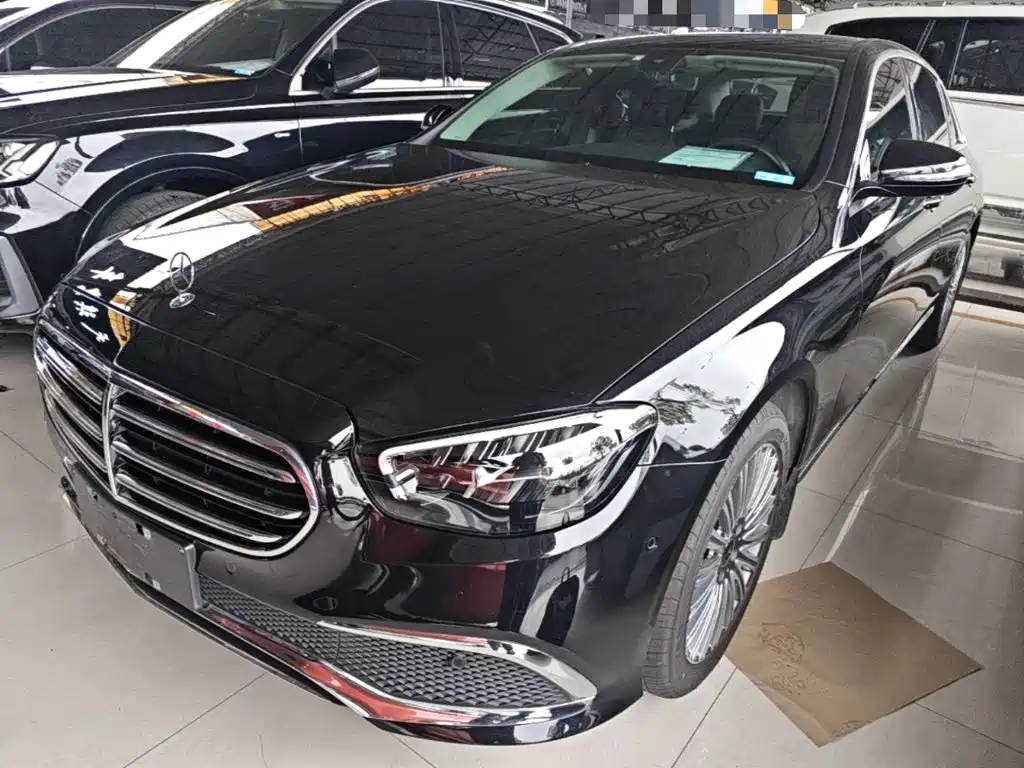Mercedes-Benz E-Class — миниатюра 2