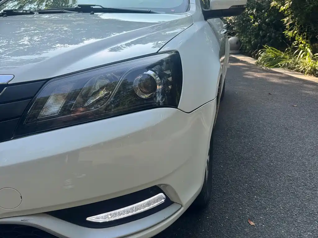 Geely Emgrand — миниатюра 9