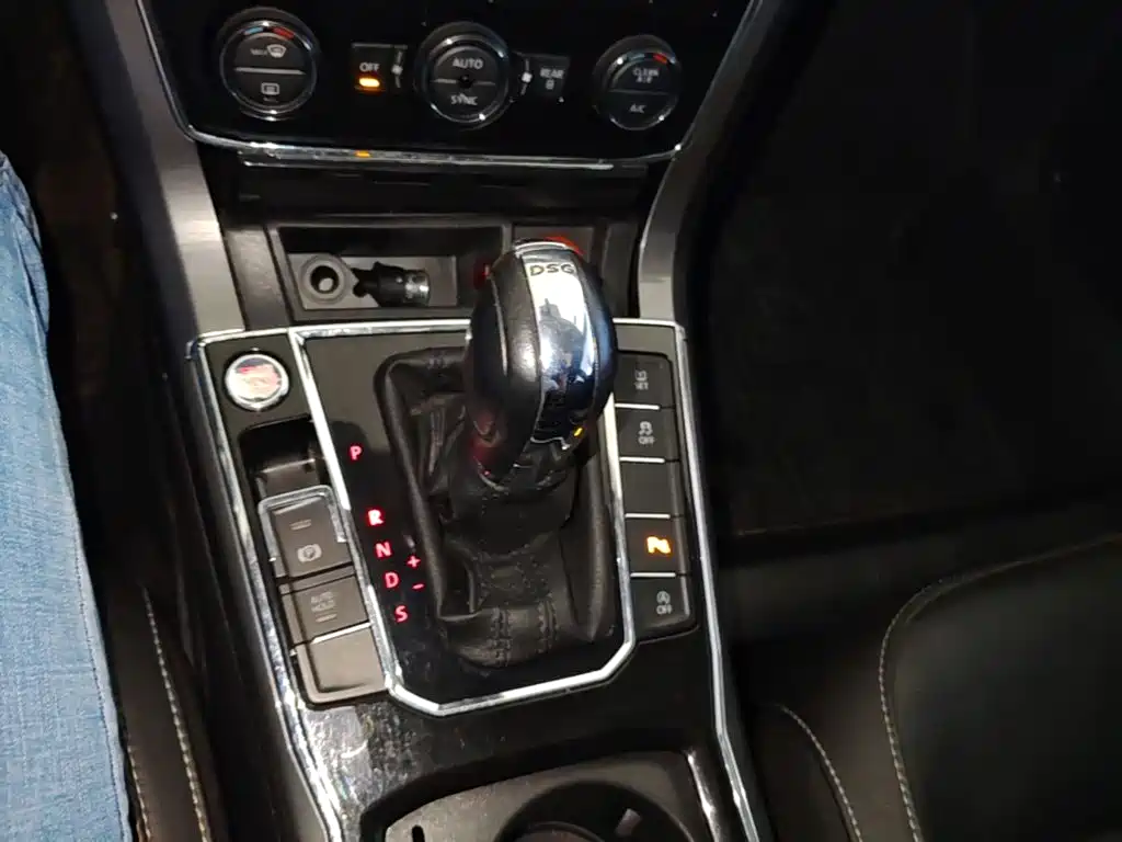 Volkswagen Passat — миниатюра 14