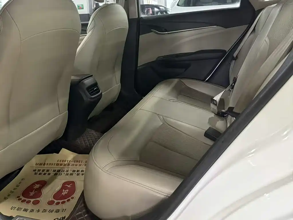 Buick Excelle — миниатюра 6