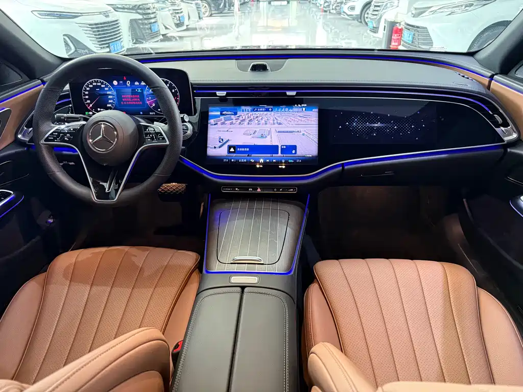 Mercedes-Benz E-Class — миниатюра 13