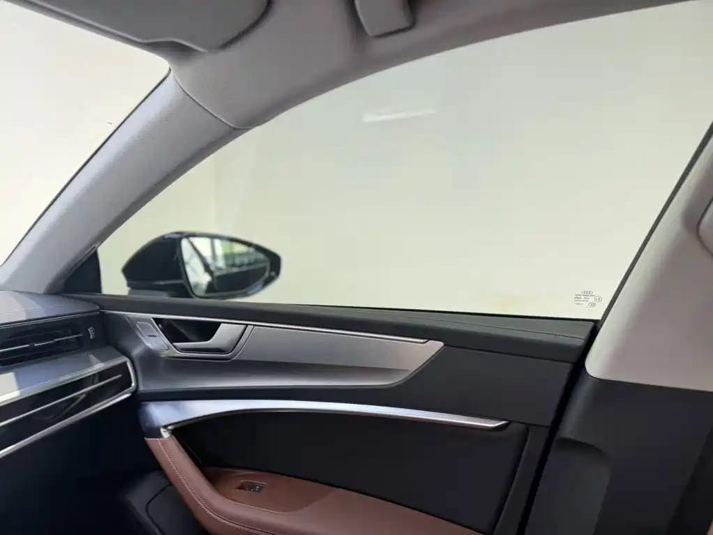 Audi A7L — миниатюра 10