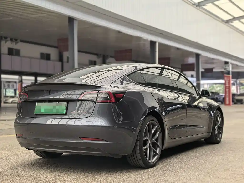 Tesla Model 3 — миниатюра 12