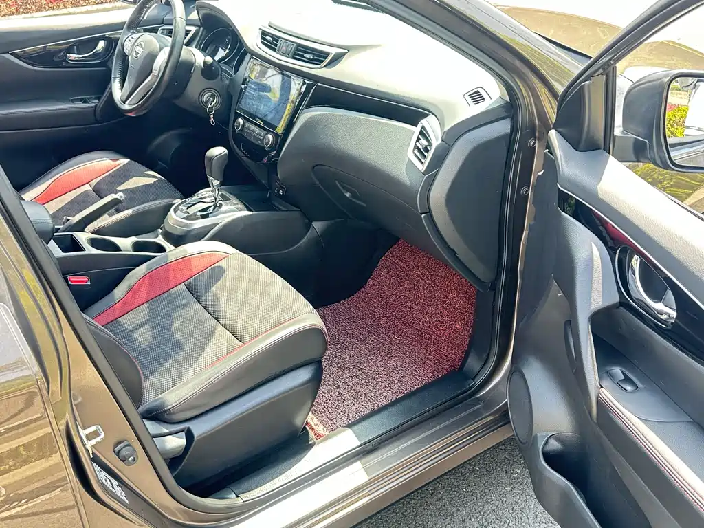 Nissan Qashqai — миниатюра 9