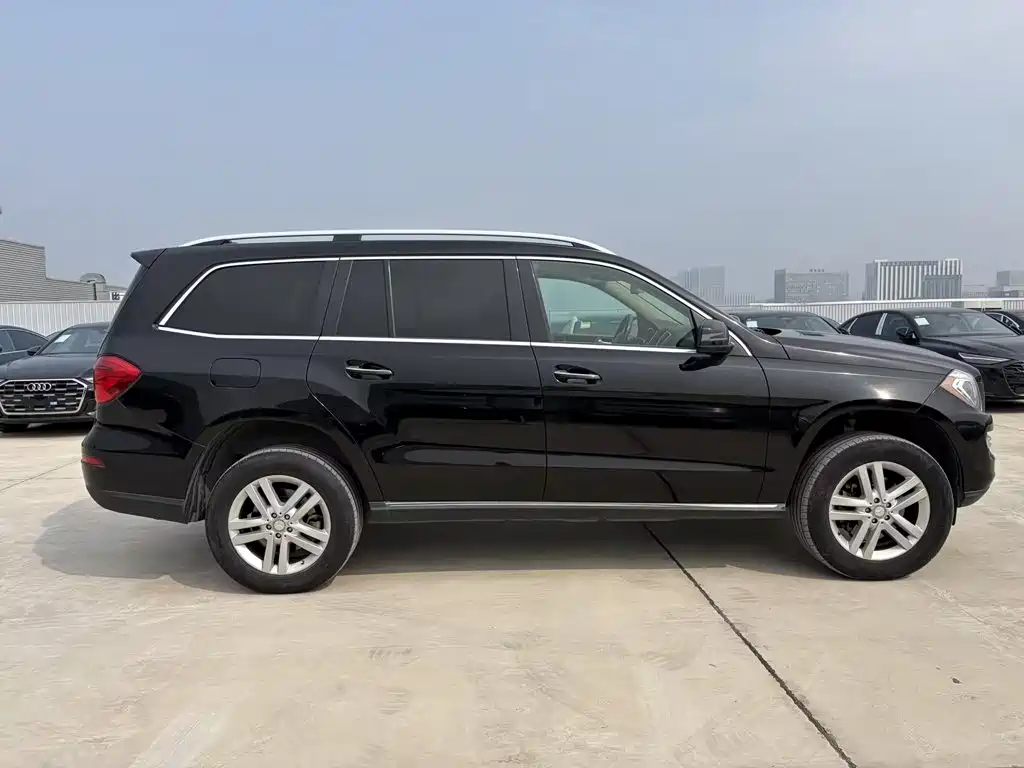Mercedes-Benz GL-Class — миниатюра 5