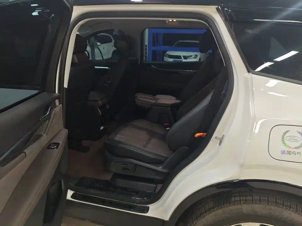 Ford Edge — миниатюра 4