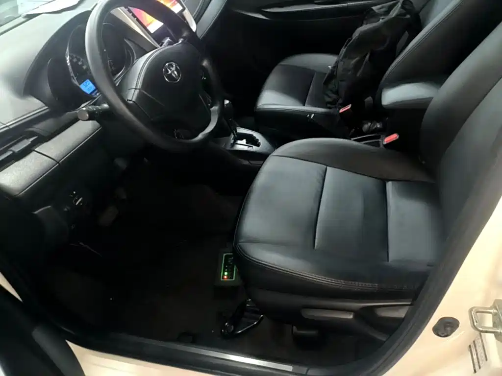 Toyota Yaris L — миниатюра 15
