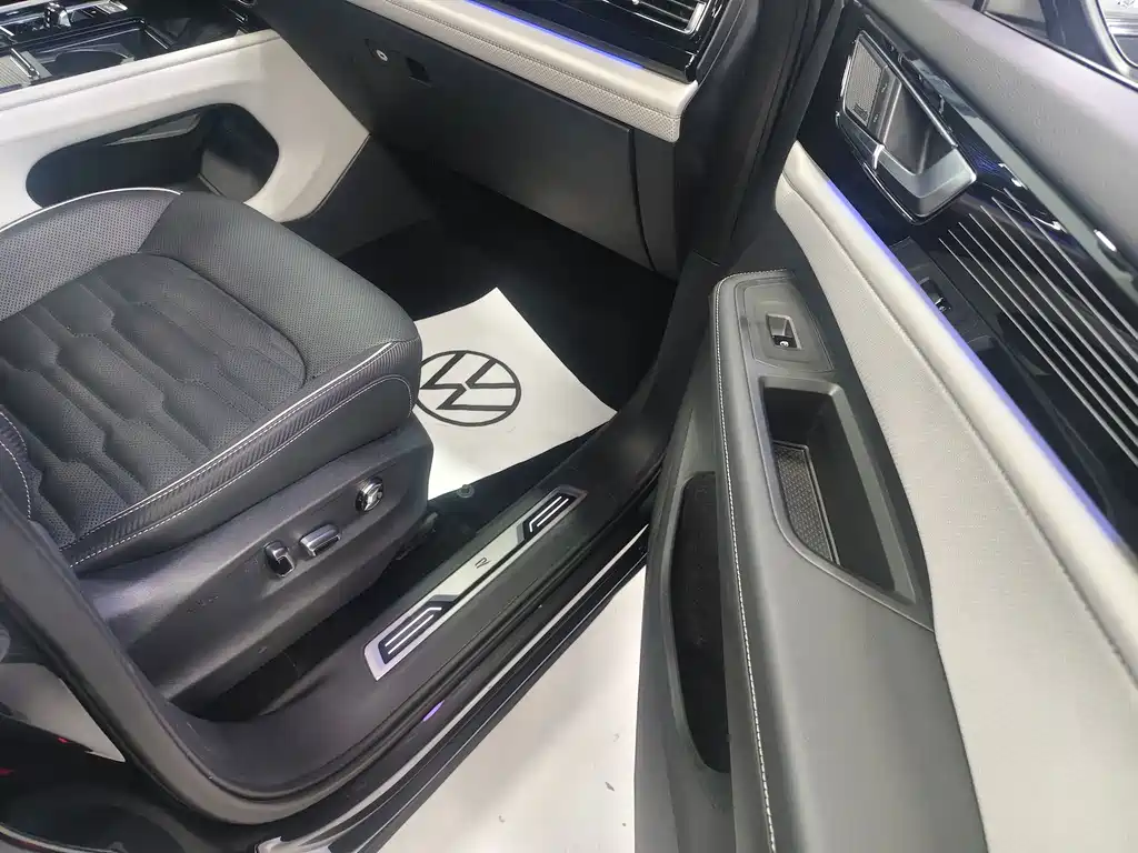 Volkswagen Teramont — миниатюра 10