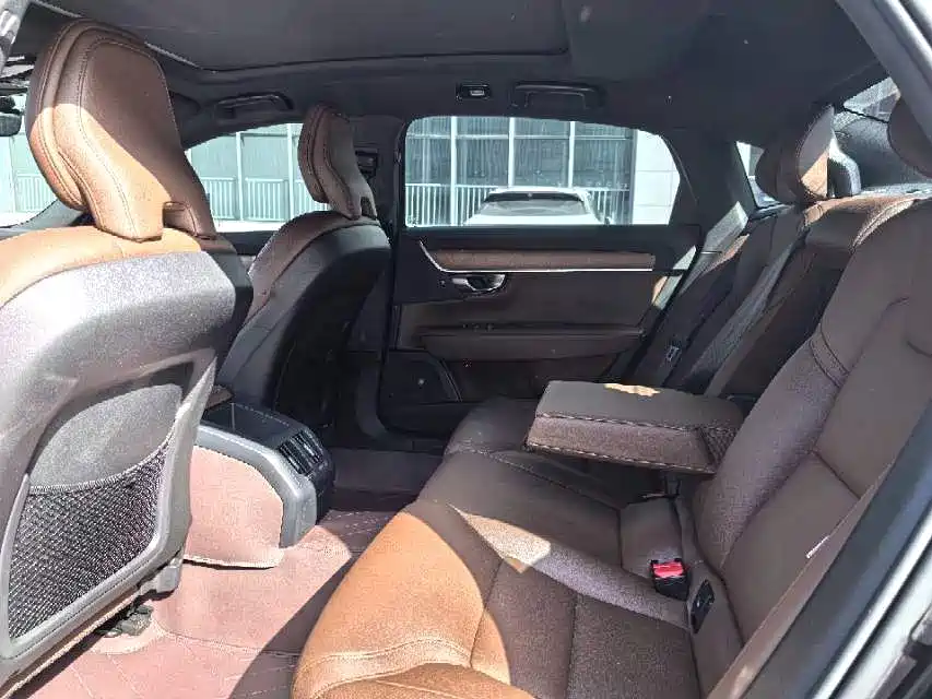 Volvo S90 — миниатюра 6