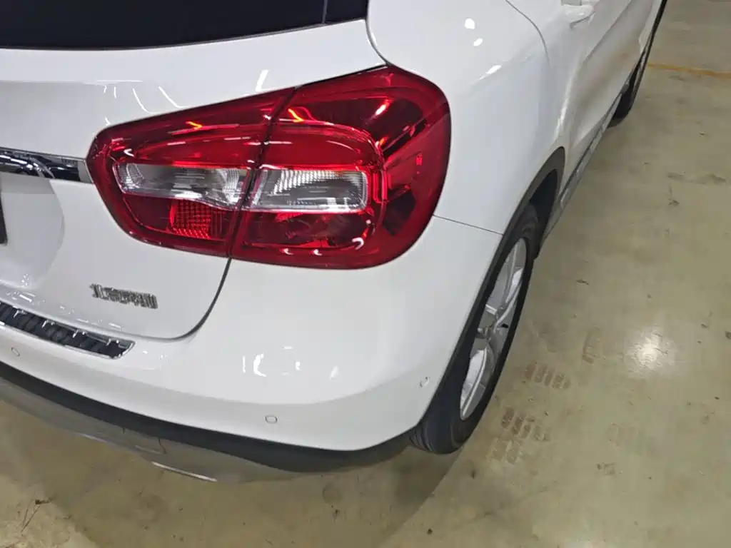 Mercedes-Benz GLA — миниатюра 8