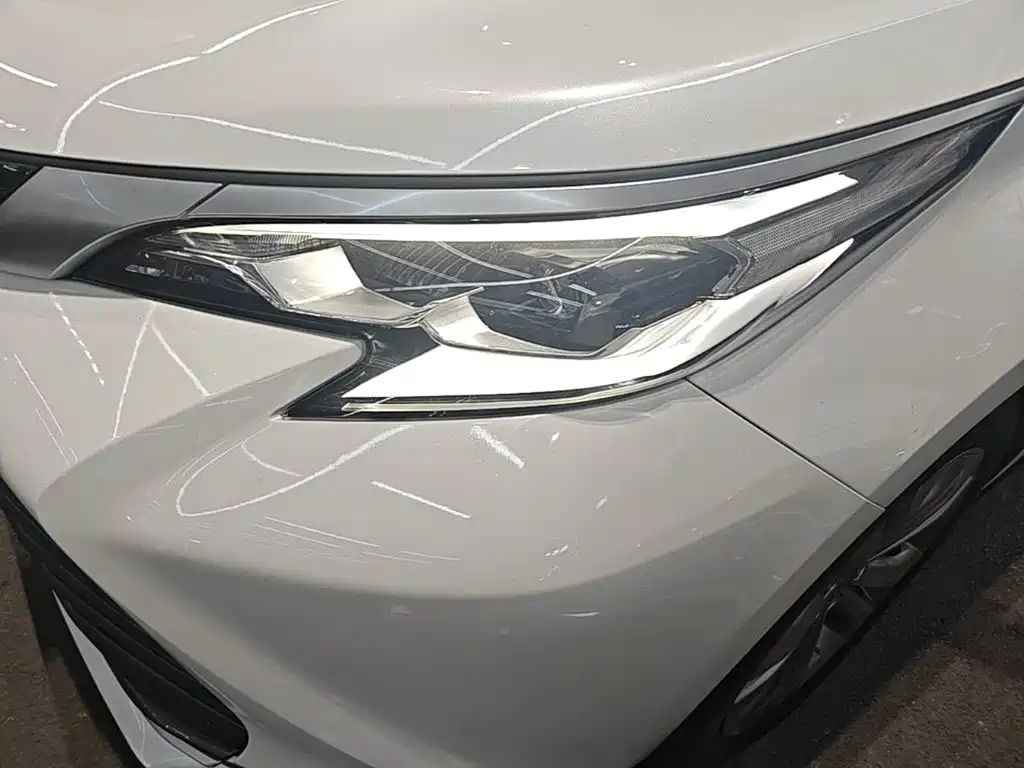 Toyota Sienna — миниатюра 24
