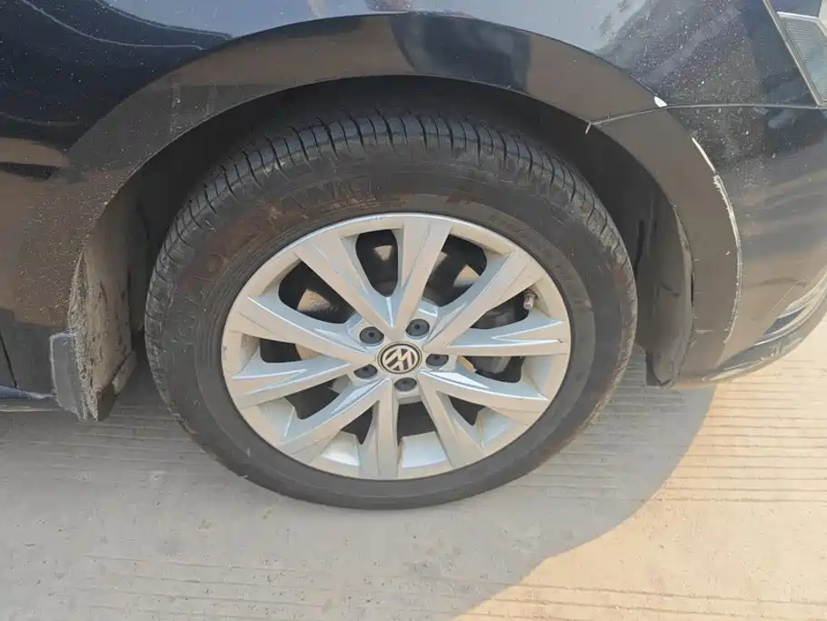Volkswagen Lavida — миниатюра 6