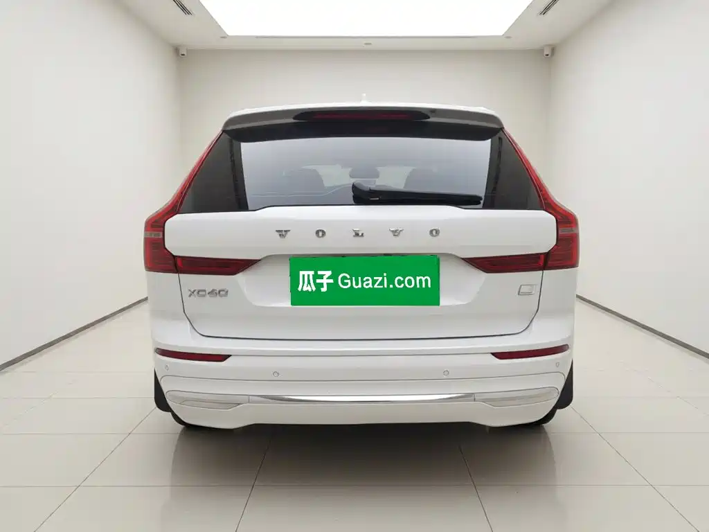 Volvo XC60 PHEV — миниатюра 5
