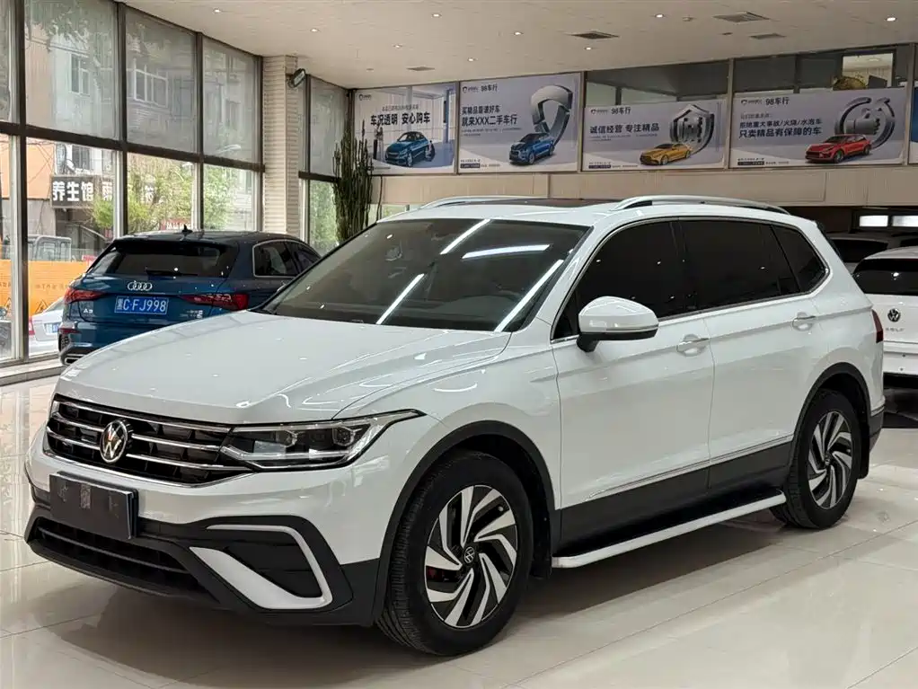 Volkswagen Tiguan L 2023