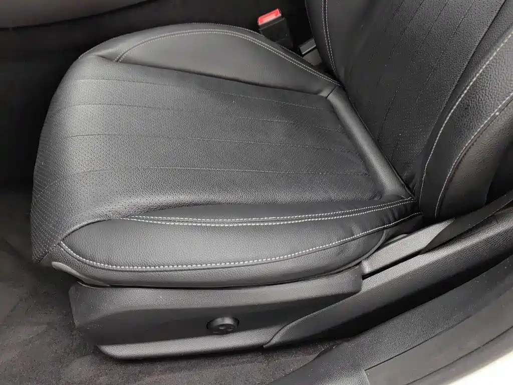 Mercedes-Benz E-Class — миниатюра 20