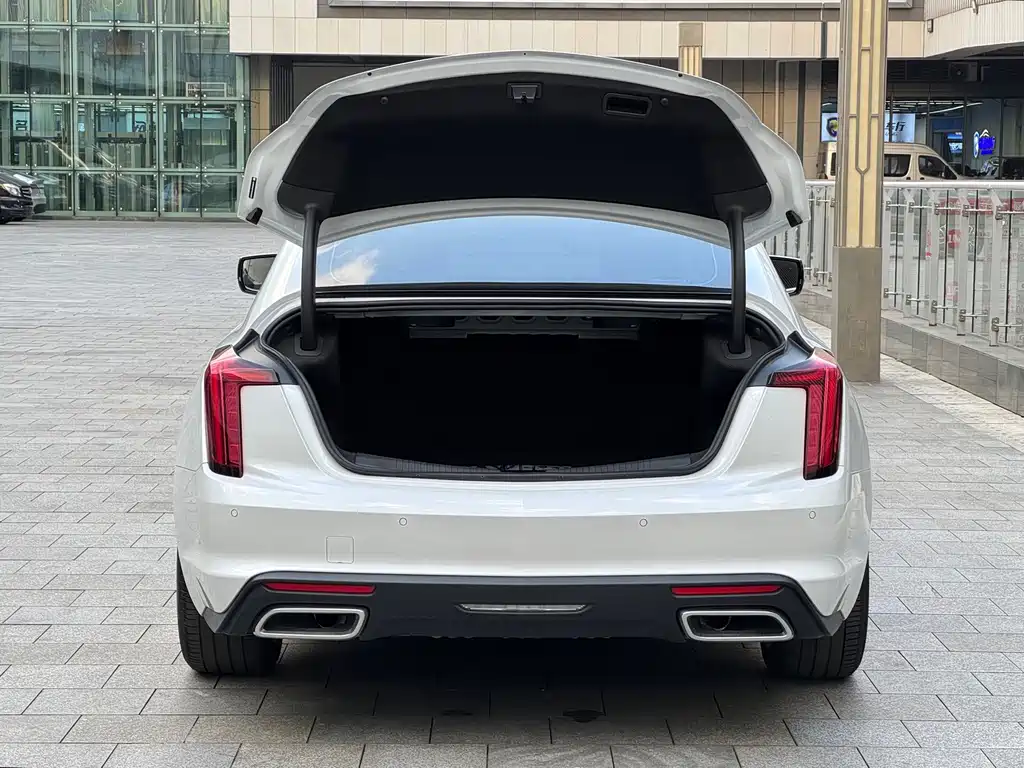 Cadillac CT5 — миниатюра 10