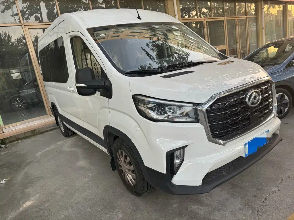 MAXUS V90 — миниатюра 2