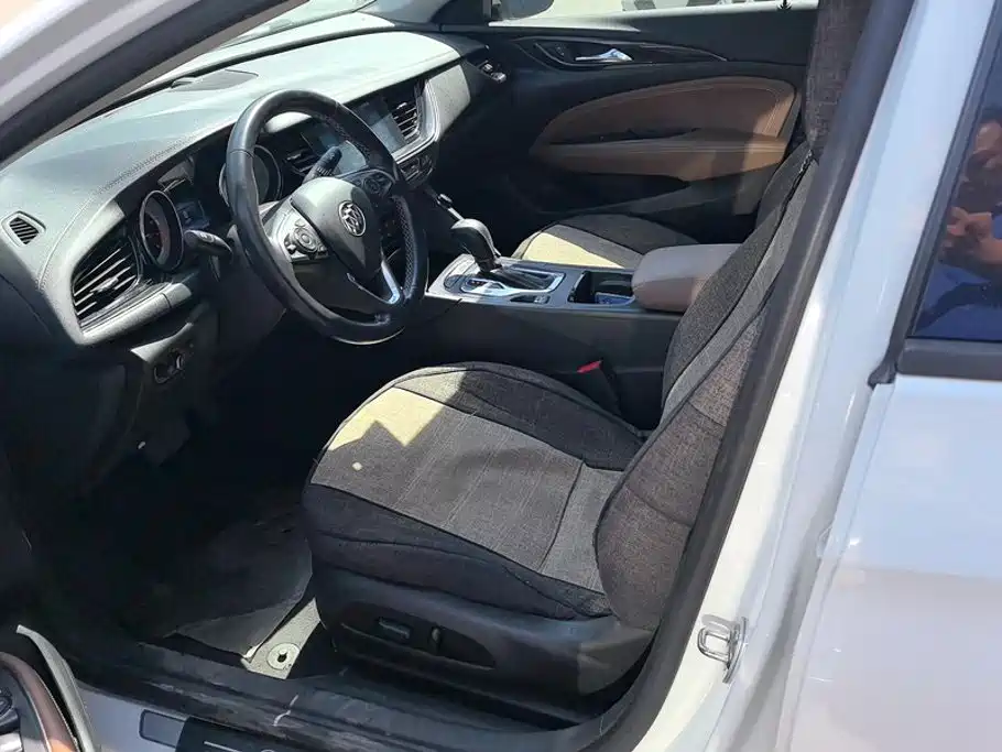 Buick Regal — миниатюра 9
