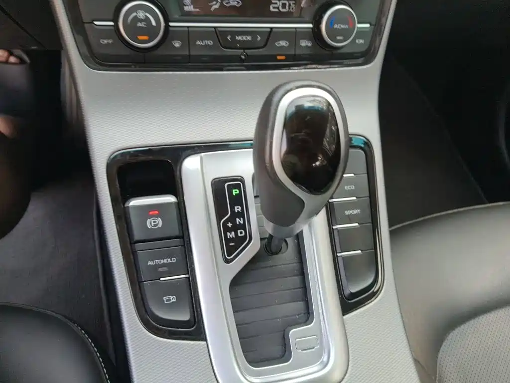 Geely Emgrand GL — миниатюра 10