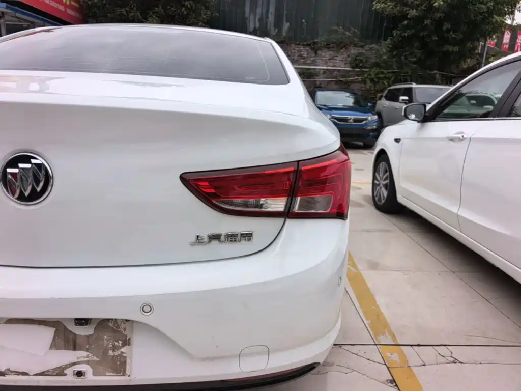 Buick Verano — миниатюра 8