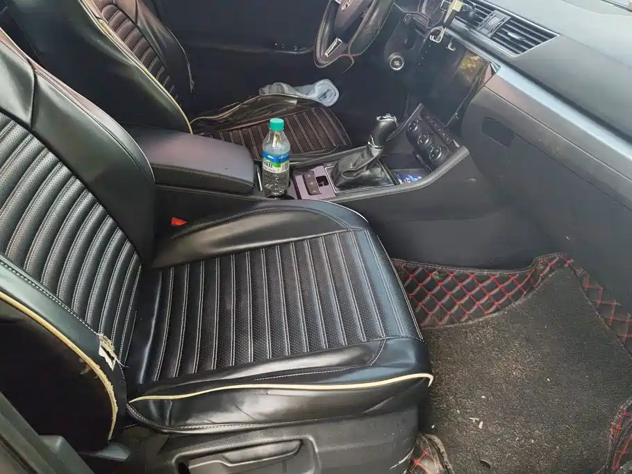 Skoda Superb — миниатюра 8