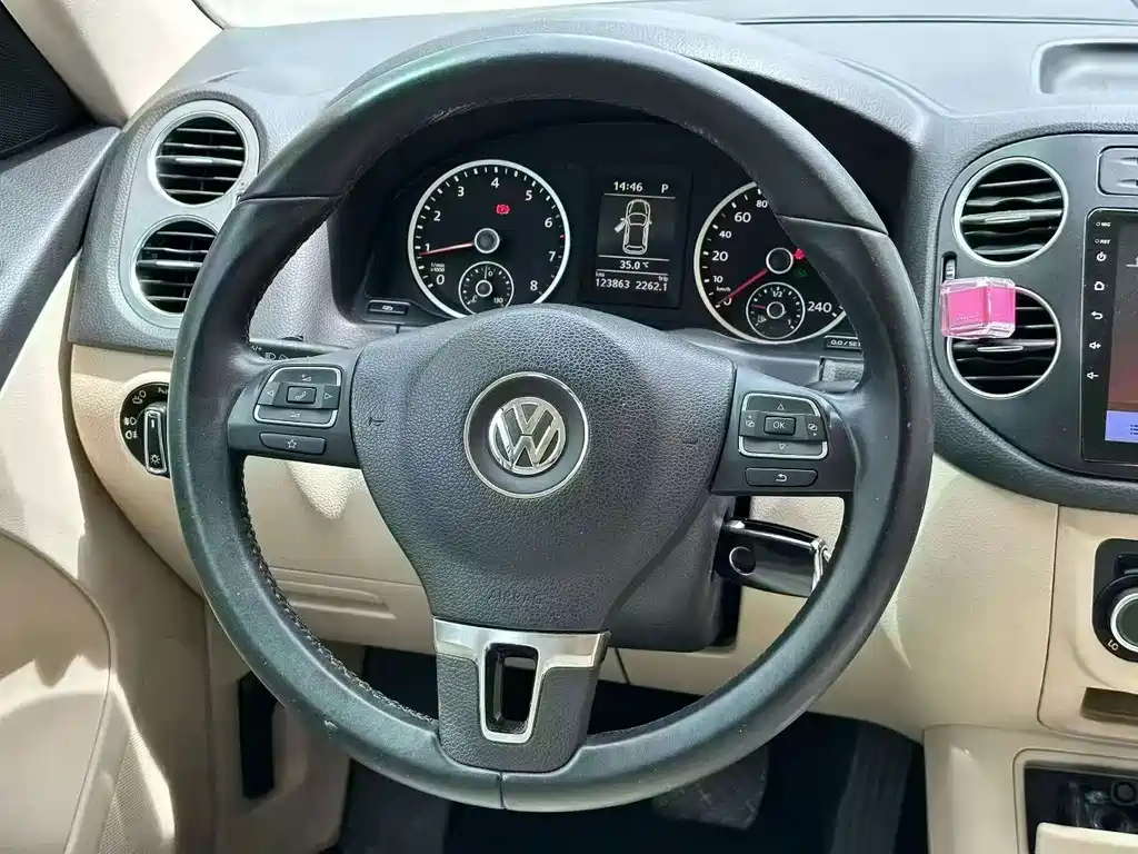 Volkswagen Tiguan — миниатюра 8