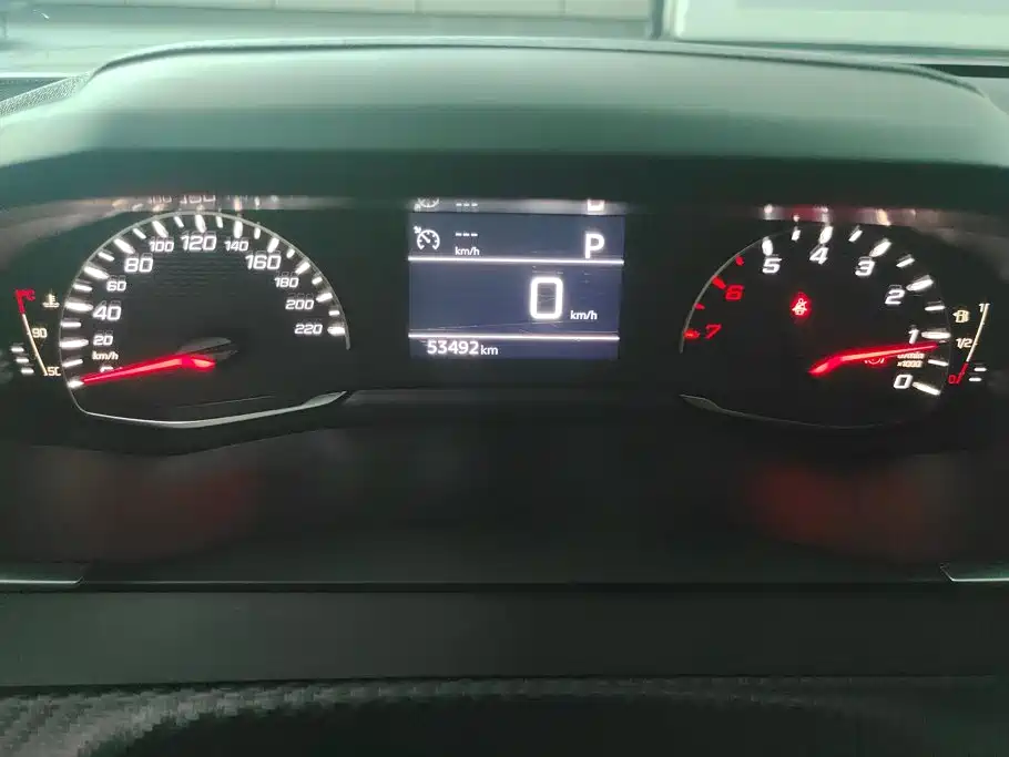 Peugeot 2008 — миниатюра 14