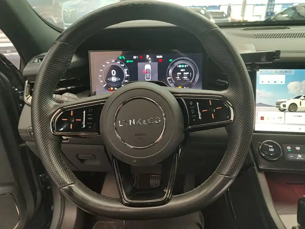 Lynk & Co 09 — миниатюра 11