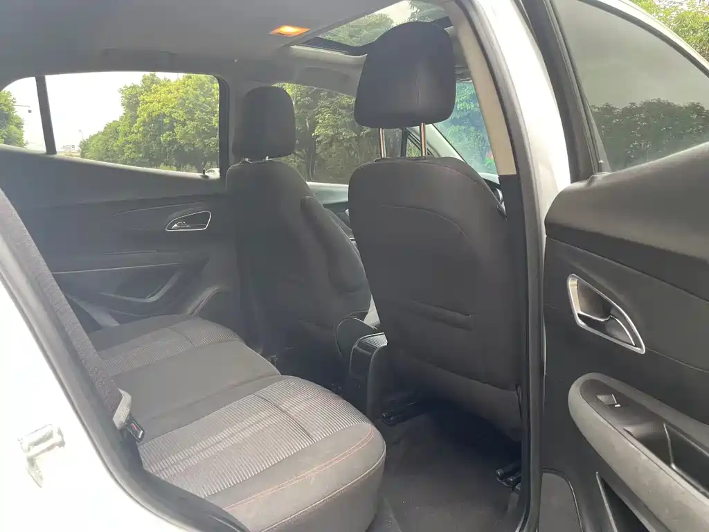Buick Encore 2015 1.4T AT Elite