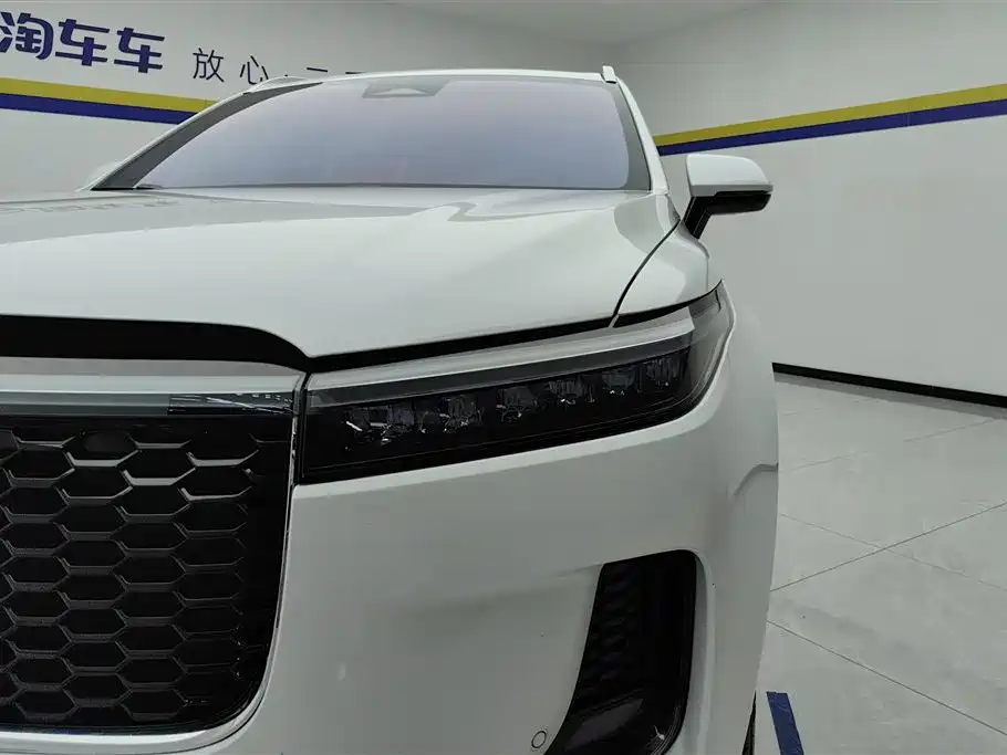 Li Auto ONE 2021 6 мест