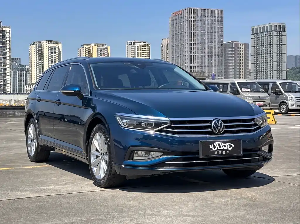 Volkswagen Passat Variant 2021 2.0T