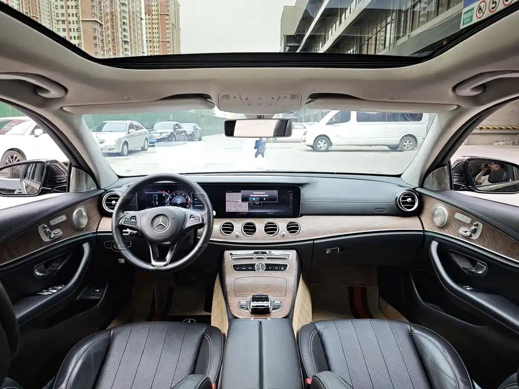 Mercedes-Benz E-Class E 2018 E 300 L Fashion