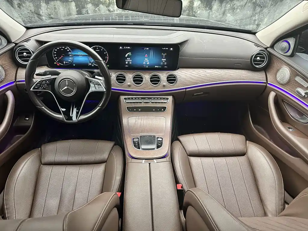 Mercedes-Benz E-Class — миниатюра 18