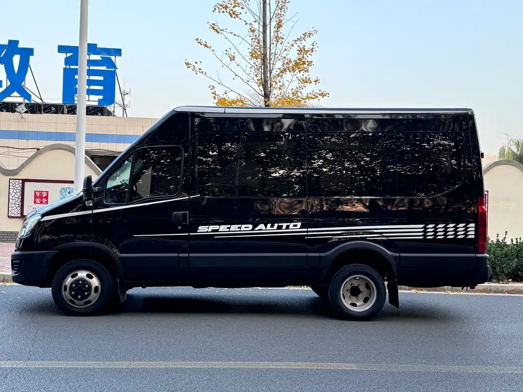 IVECO Ousheng — миниатюра 20
