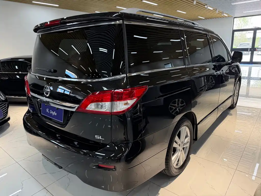 Nissan Quest — миниатюра 4