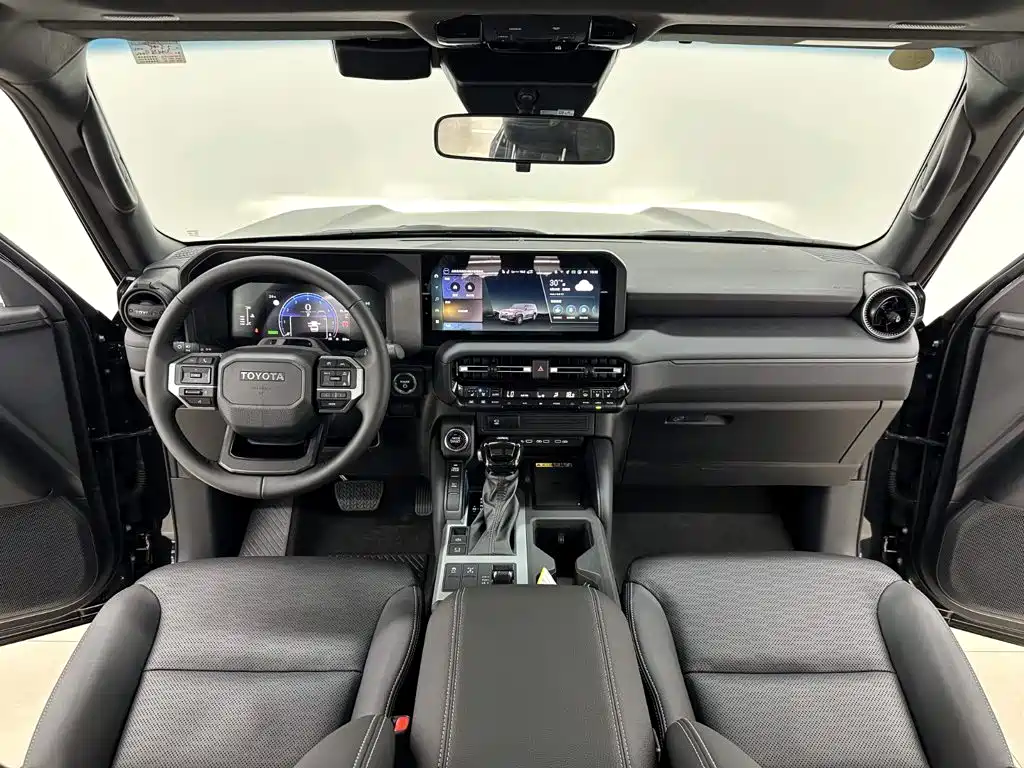 Toyota Prado — миниатюра 11