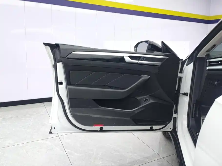 Volkswagen CC — миниатюра 7
