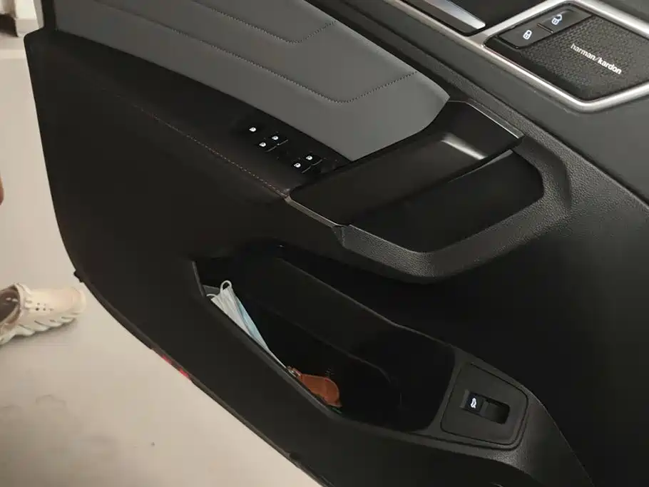 Volkswagen Tiguan L L 2023 330TSI AT R-Line Flagship