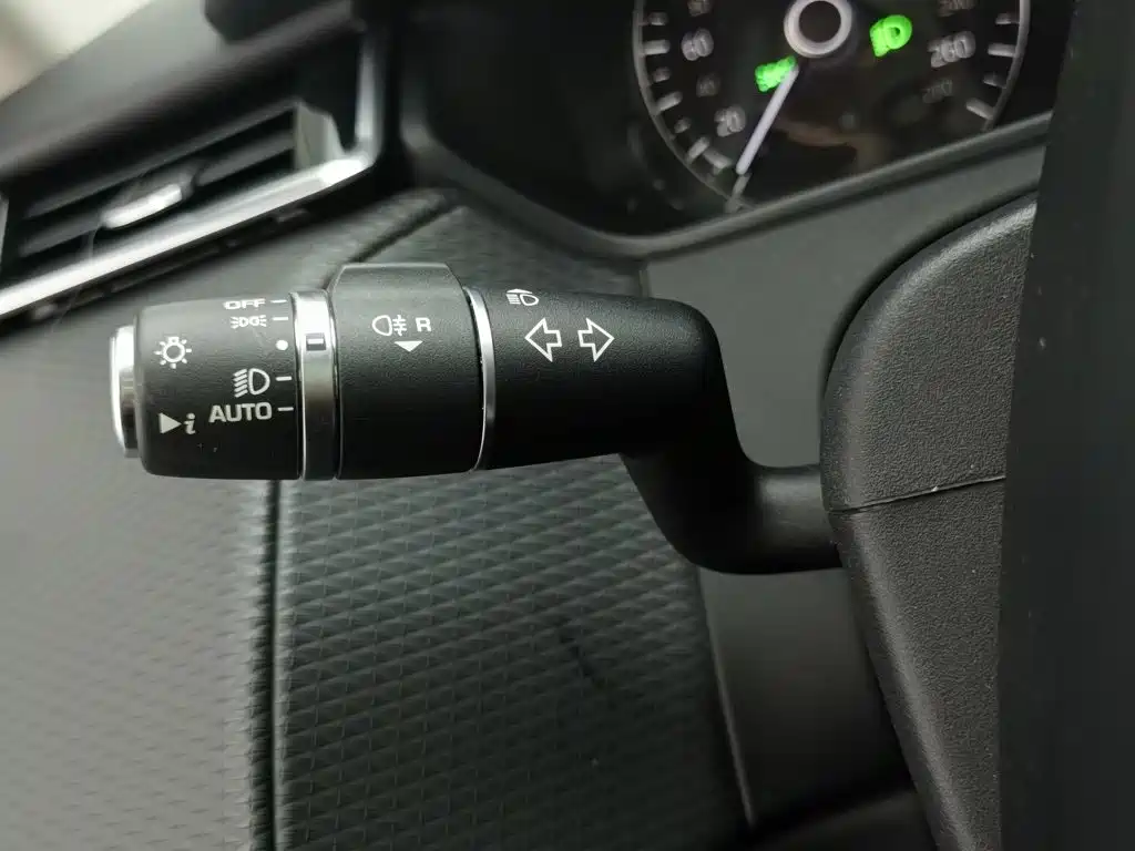 Land Rover Velar — миниатюра 21