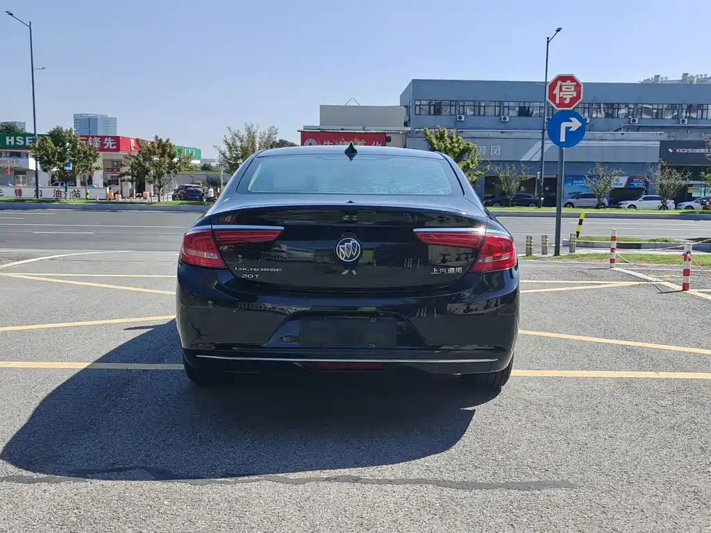 Buick LaCrosse — миниатюра 5