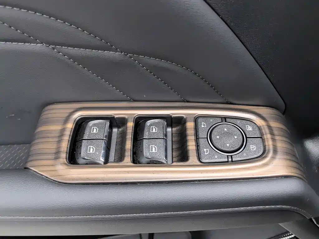 Haval Menglong New Energy — миниатюра 9