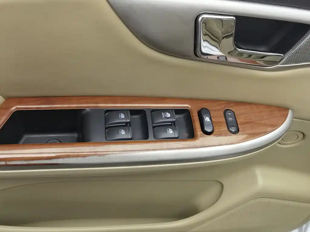 Buick Excelle — миниатюра 9