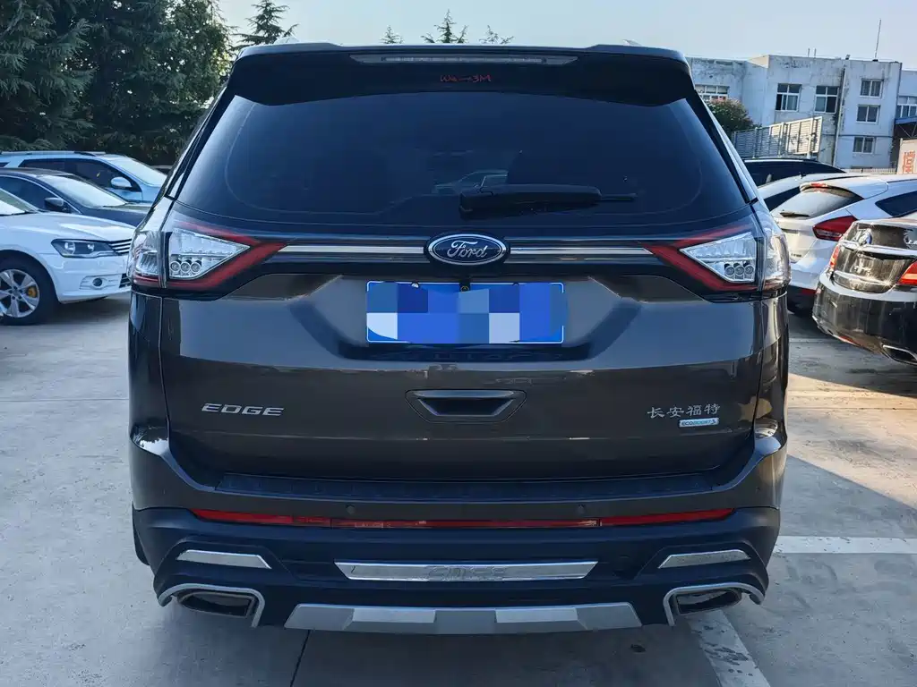 Ford Edge — миниатюра 14