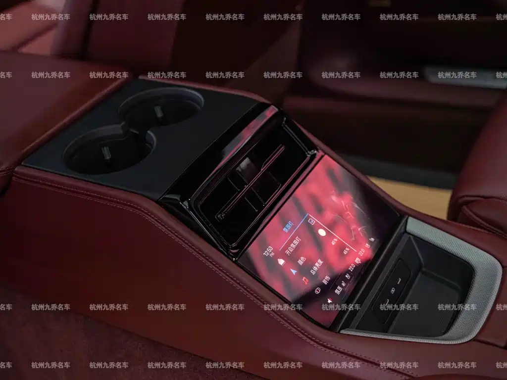 Porsche Panamera — миниатюра 25