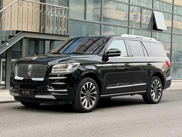 LINCOLN NAVIGATOR 2019