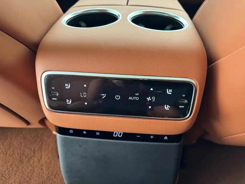 Li Auto Li L9 — миниатюра 14