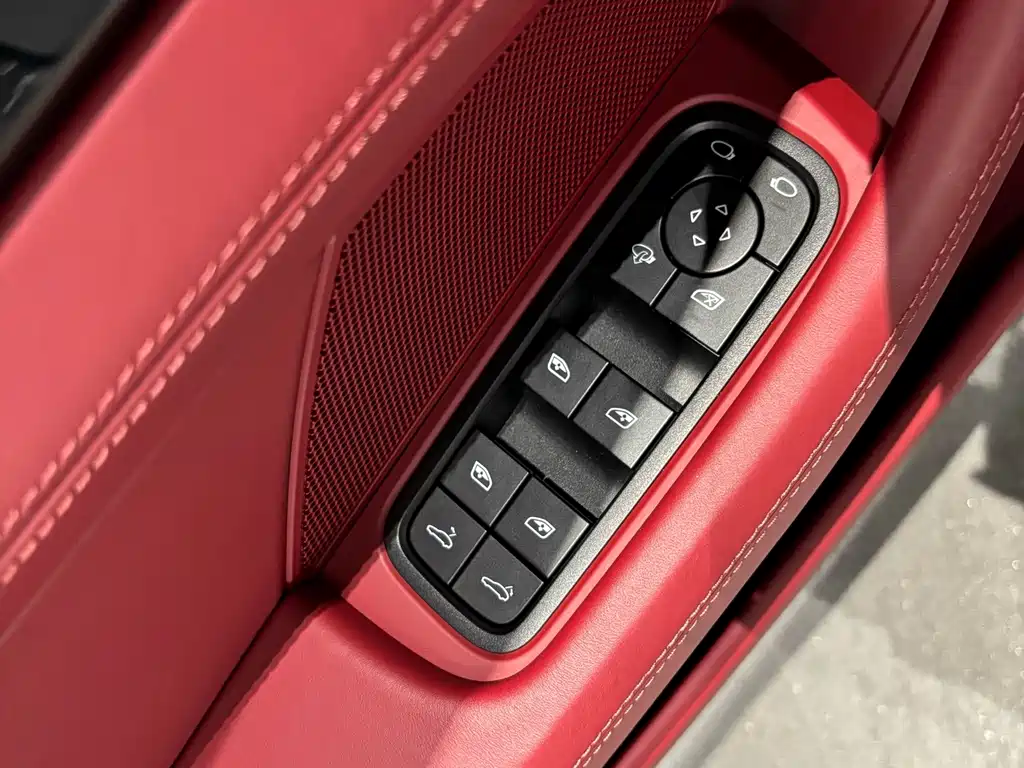 Porsche Panamera — миниатюра 10